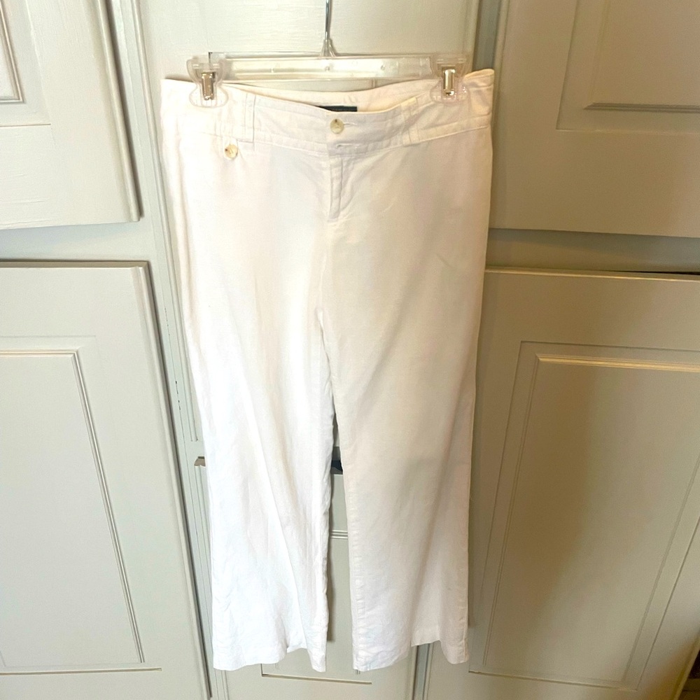 Banana Republic women’s dress paint. White. Like new size 4P.